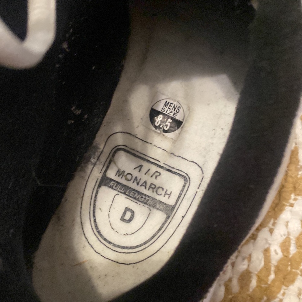Nike Air Monarchs - Picture 8 of 8